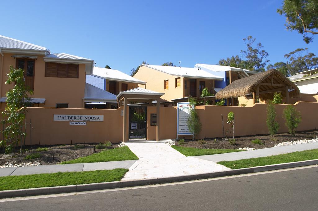 L'Auberge @ Noosa ภายนอก รูปภาพ