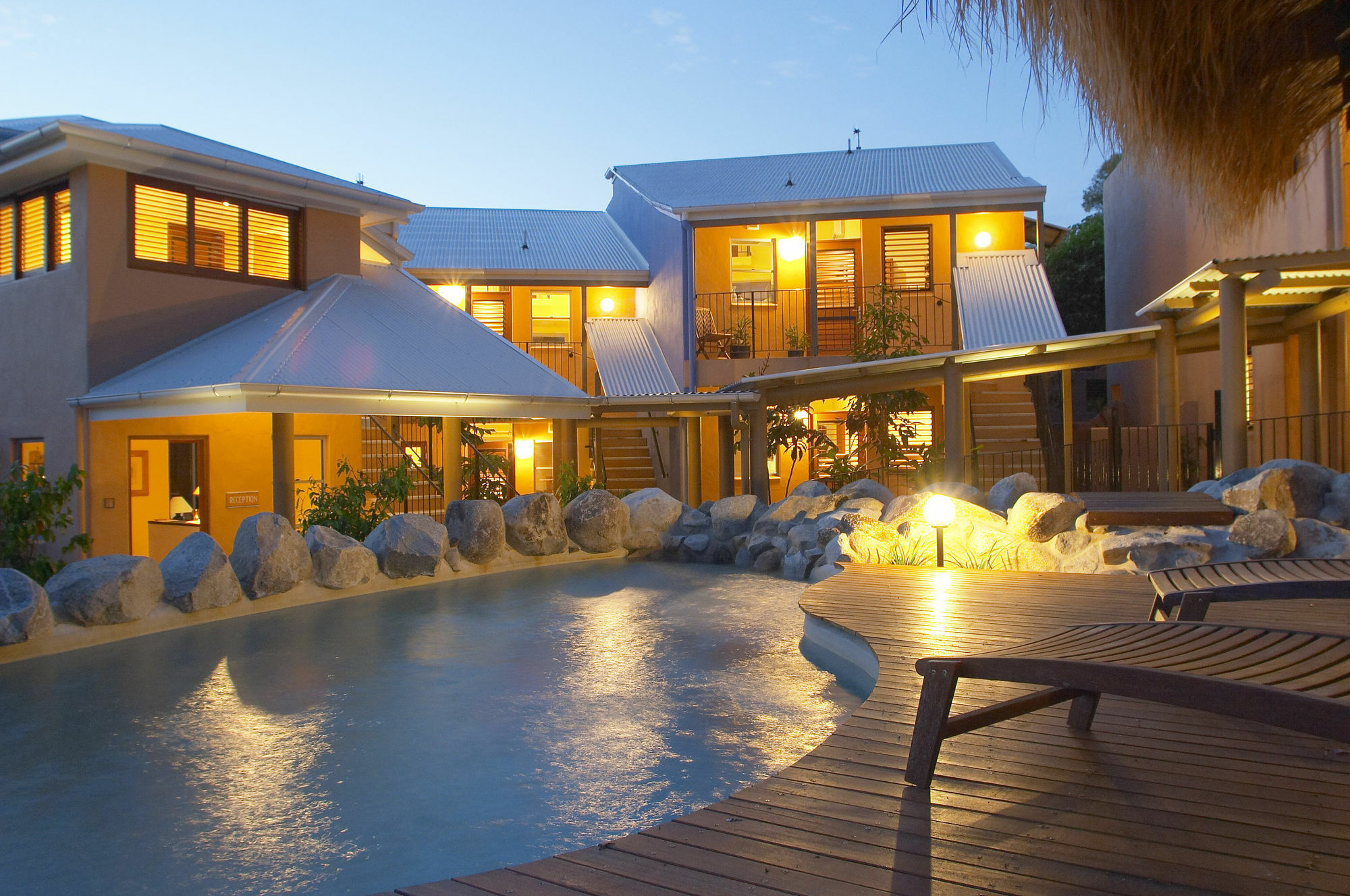 L'Auberge @ Noosa ภายนอก รูปภาพ